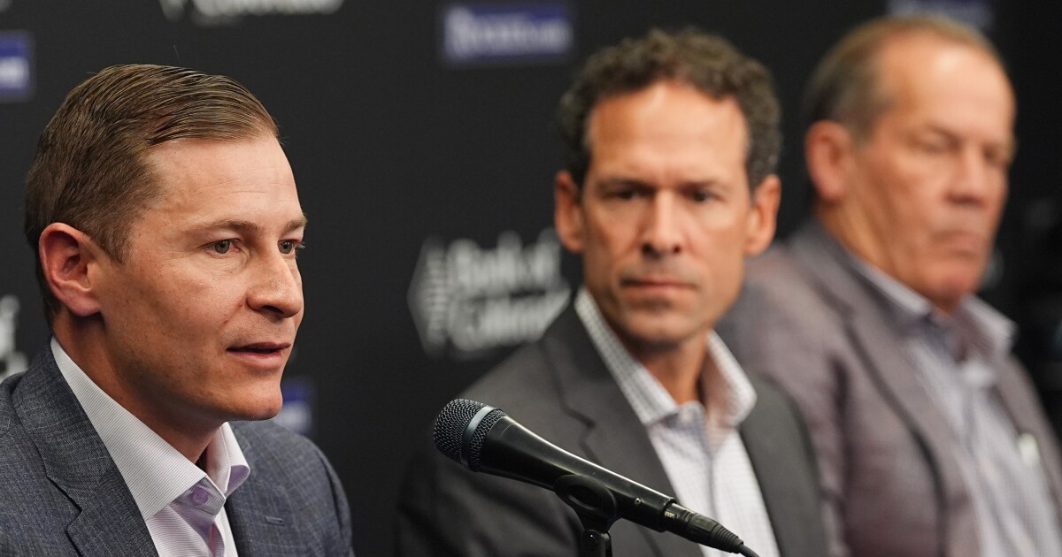 Colorado Rockies promote Warren Schaeffer to full-time manager