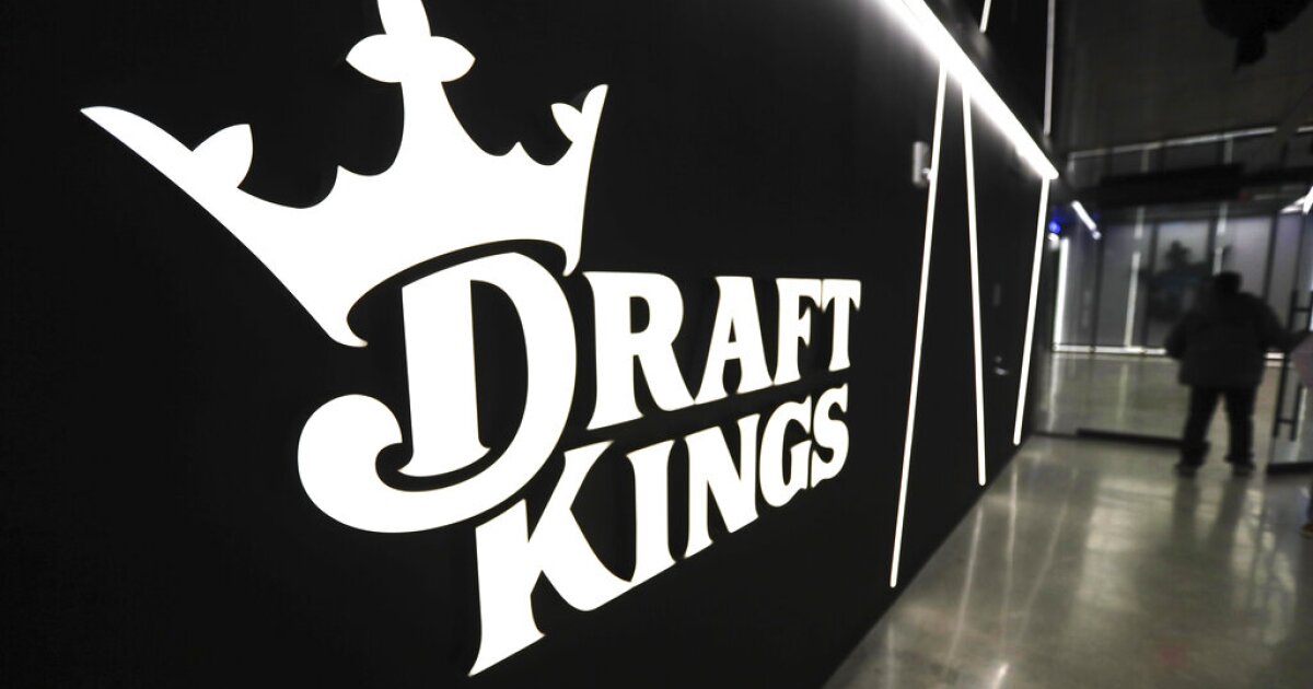 Michigan player wins record $22.4M jackpot on 20-cent spin in DraftKings Casino