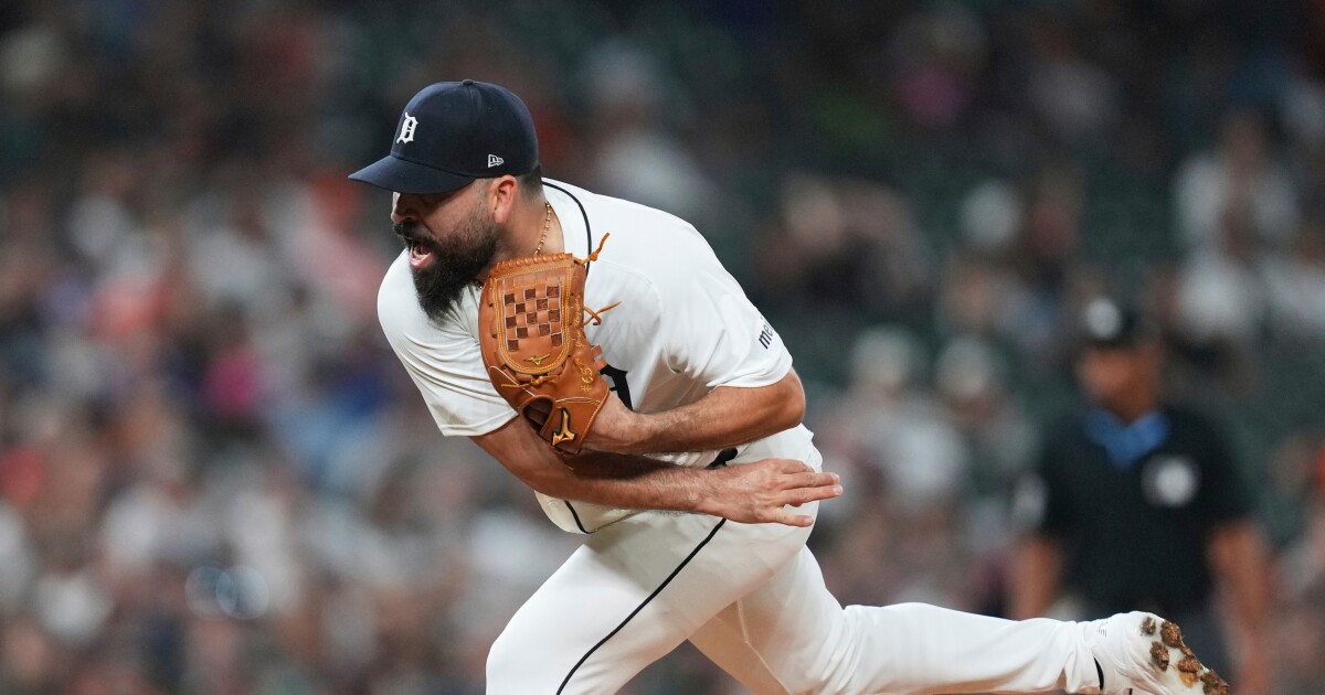 Sewald, Urquidy become free agents when Tigers decline 2026 options