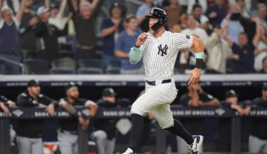 Judge reaches 50 homers for 4th time, hits pair as Yanks tie for AL East lead by beating White Sox
