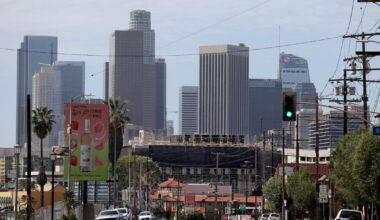 Commentary: Mayor does not have much to say about new Dodger Stadium gondola EIR