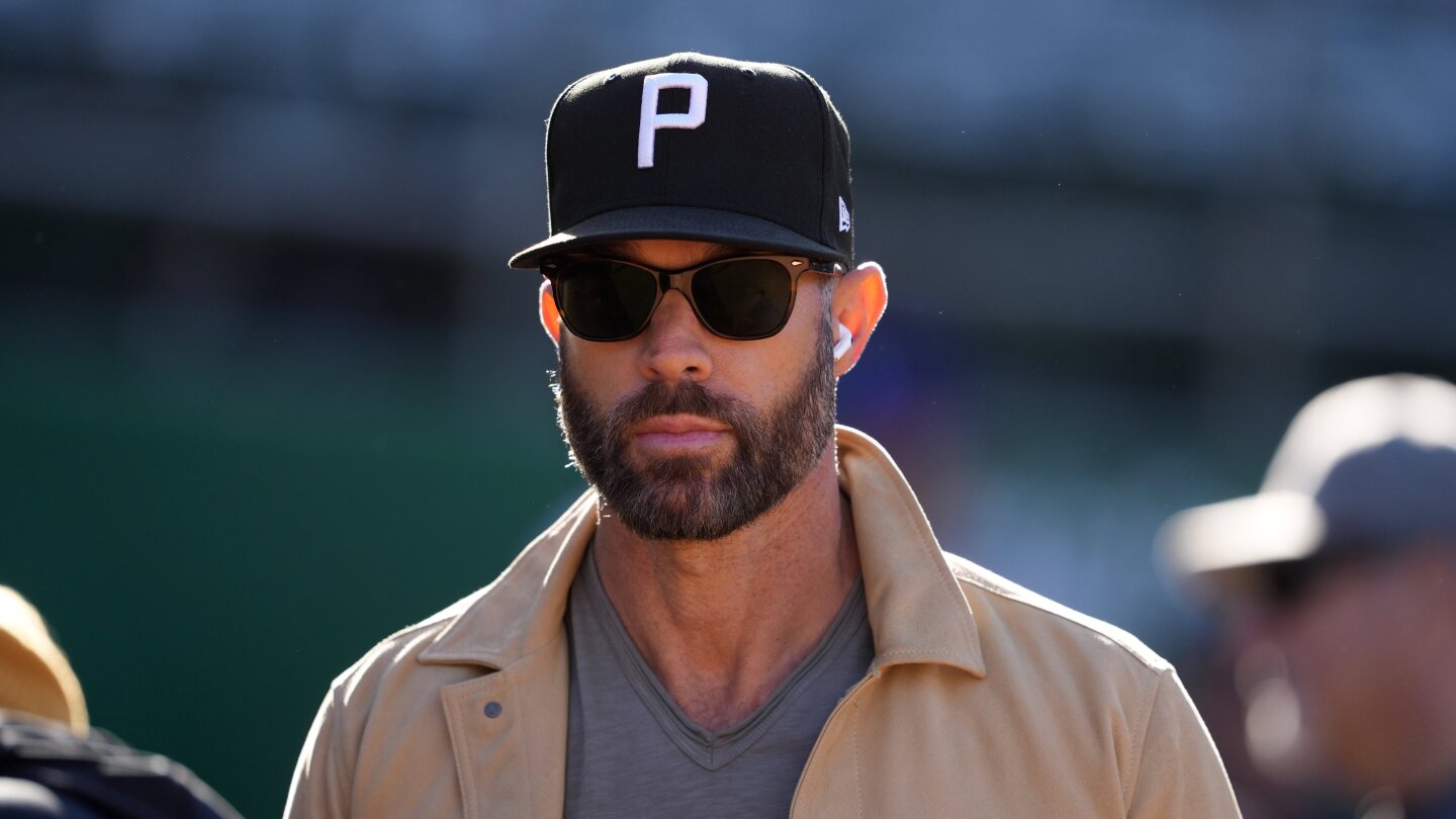 Miami Marlins promote Gabe Kapler to general manager amid several front office moves
