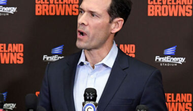 Report: Rockies to hire Browns' DePodesta to run baseball ops
