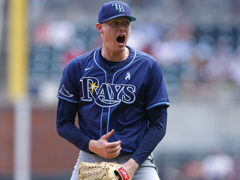 Fairbanks hits free agency after Rays decline $11M option