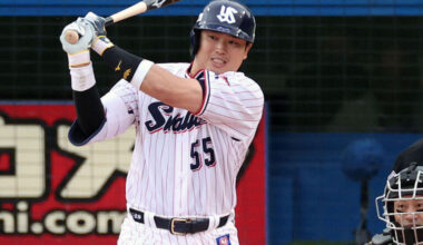 Report: Japanese star Murakami enters posting system