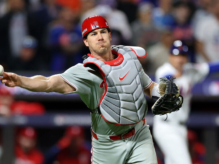 Report: Red Sox eyeing Realmuto in free agency