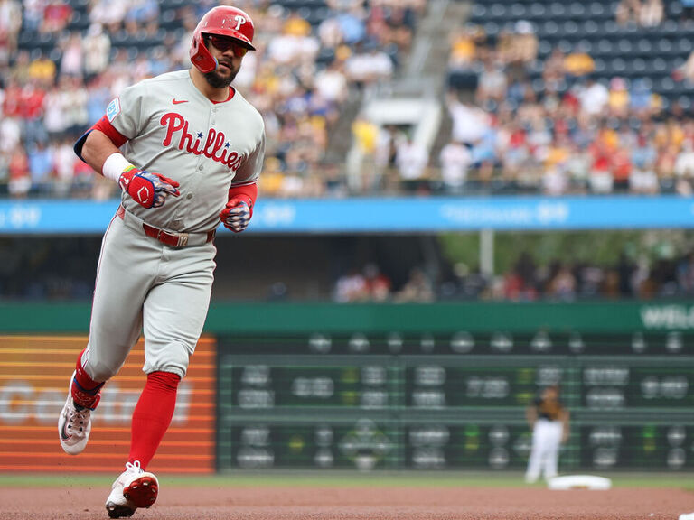 Report: Pirates interested in Schwarber, tried to sign Naylor