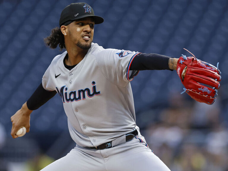 Report: Marlins, Pérez plan to discuss extension
