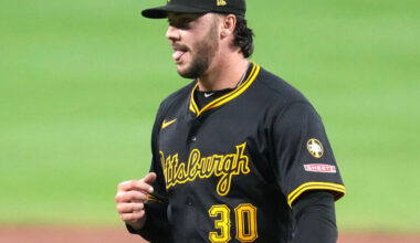 Skenes dismisses report of desire to join Yanks: 'I want to' win in Pittsburgh