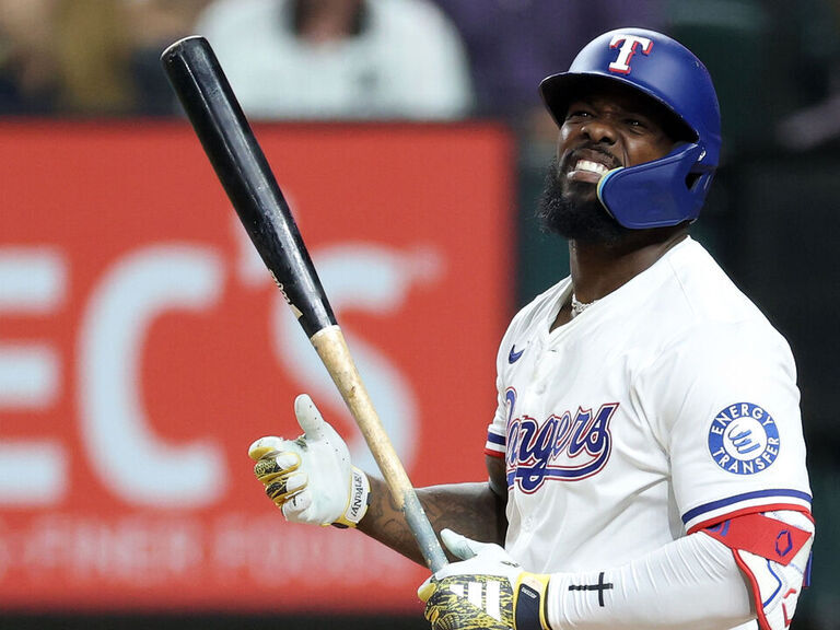 Rangers non-tender García, Heim | theScore.com