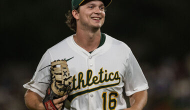 A's Kurtz named unanimous AL Rookie of the Year
