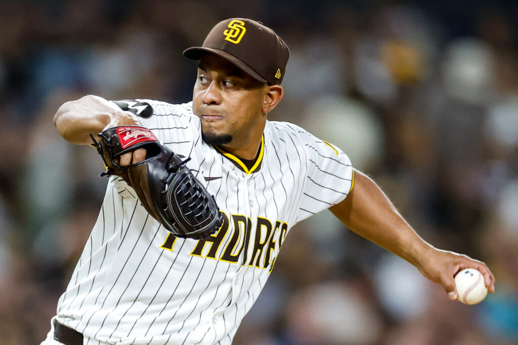 Wandy Peralta Will Not Opt Out Of Padres Deal