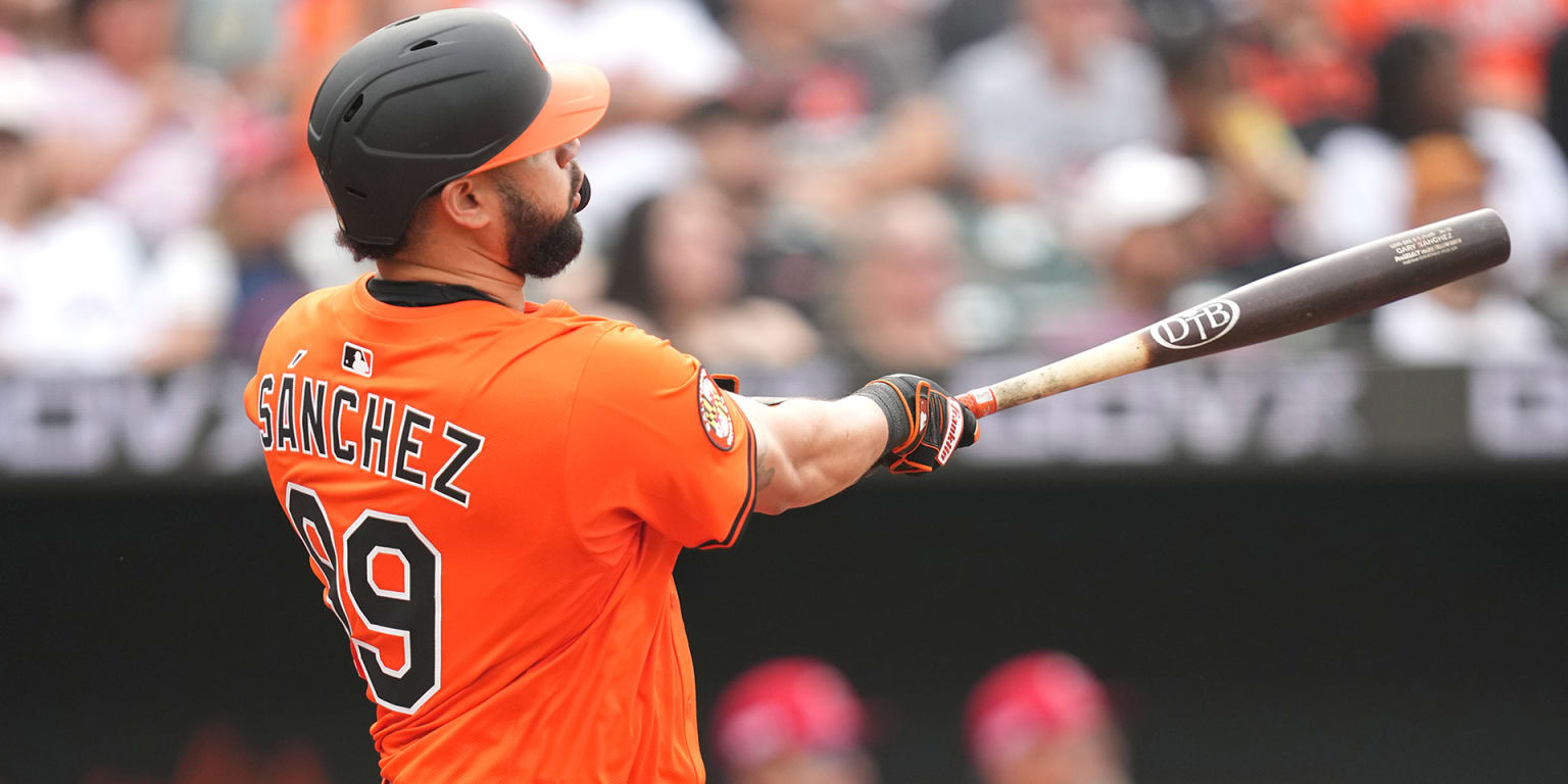 Gary Sánchez hits 1st home run with Orioles