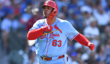 Cardinals Re-Sign Yohel Pozo To Major League Deal