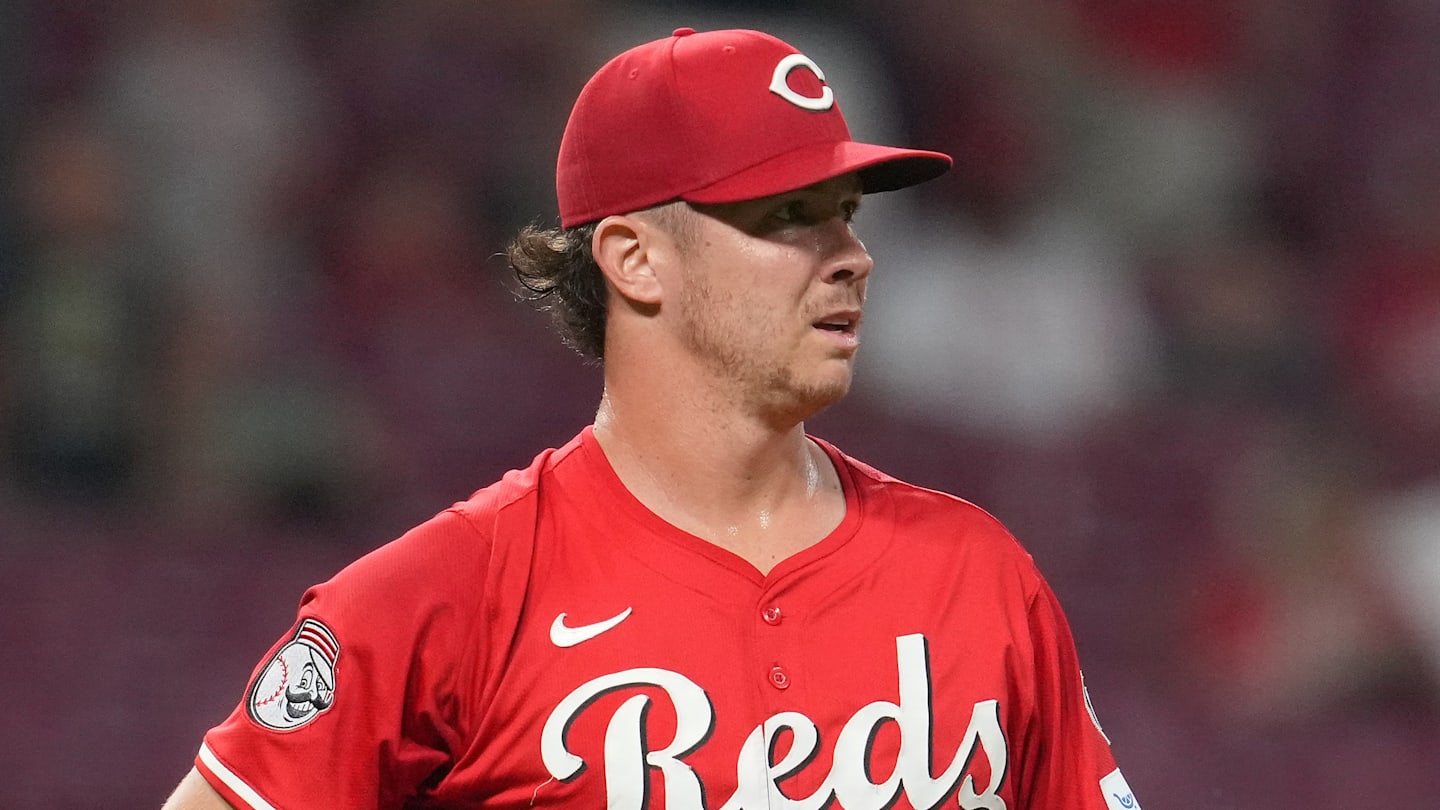 Cincinnati Reds pitcher Emilio Pagan