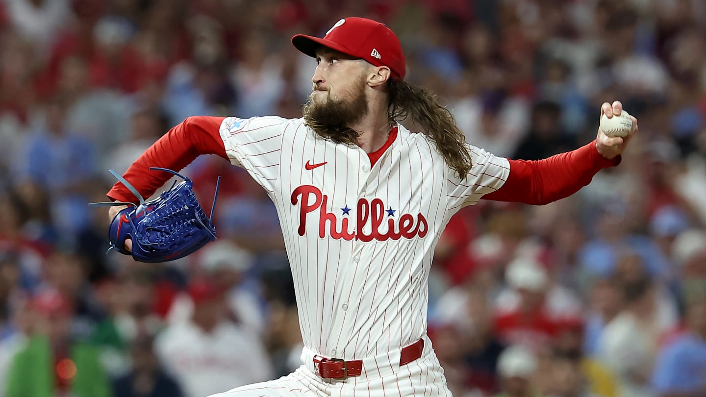 Division Series - Los Angeles Dodgers v Philadelphia Phillies - Game One