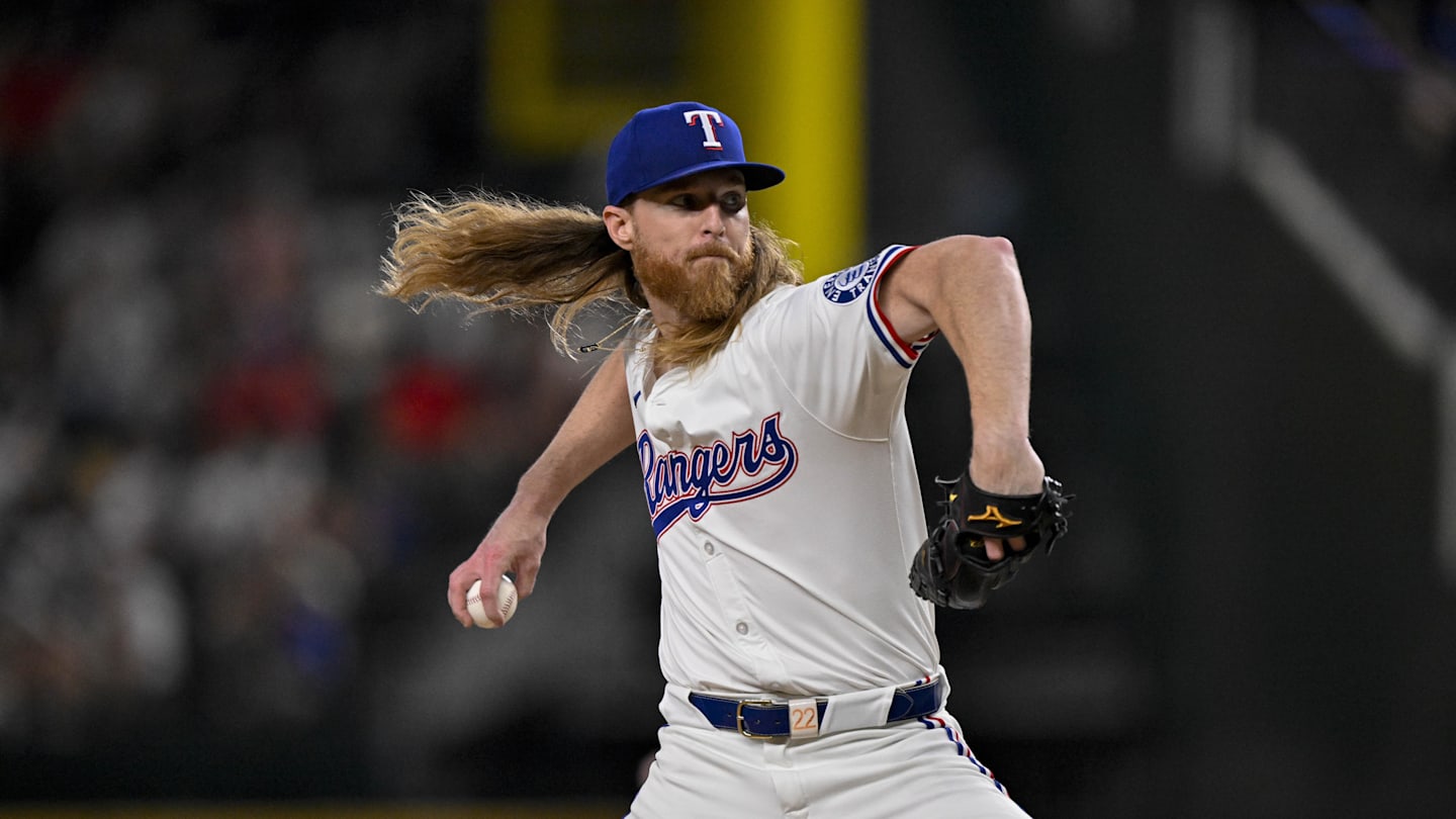 Aug 4, 2025; Arlington, Texas, USA; Texas Rangers relief pitcher Jon Gray (22) in action during the game between the Texas Rangers and the New York Yankees at Globe Life Field. Mandatory Credit: Jerome Miron-Imagn Images