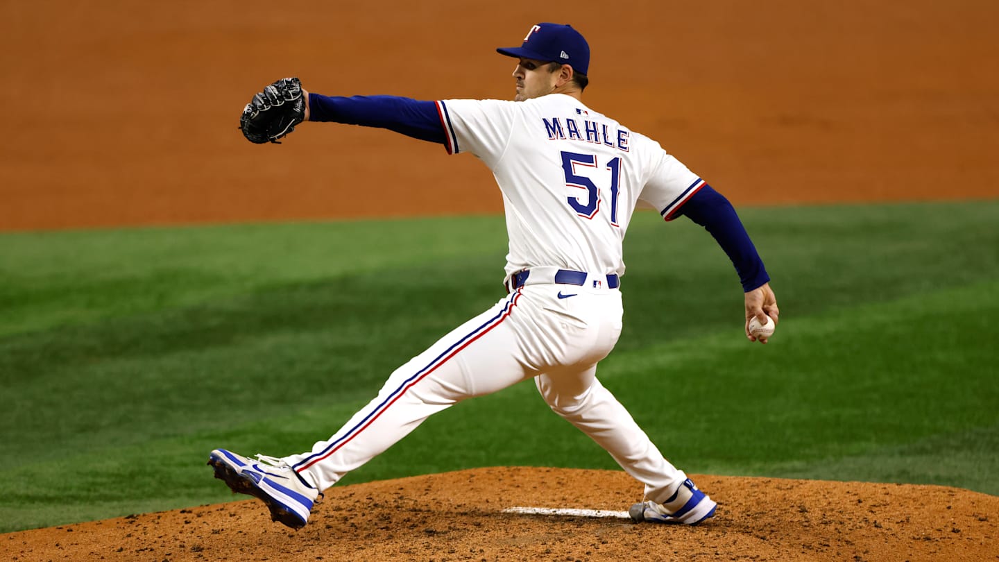 Toronto Blue Jays v Texas Rangers