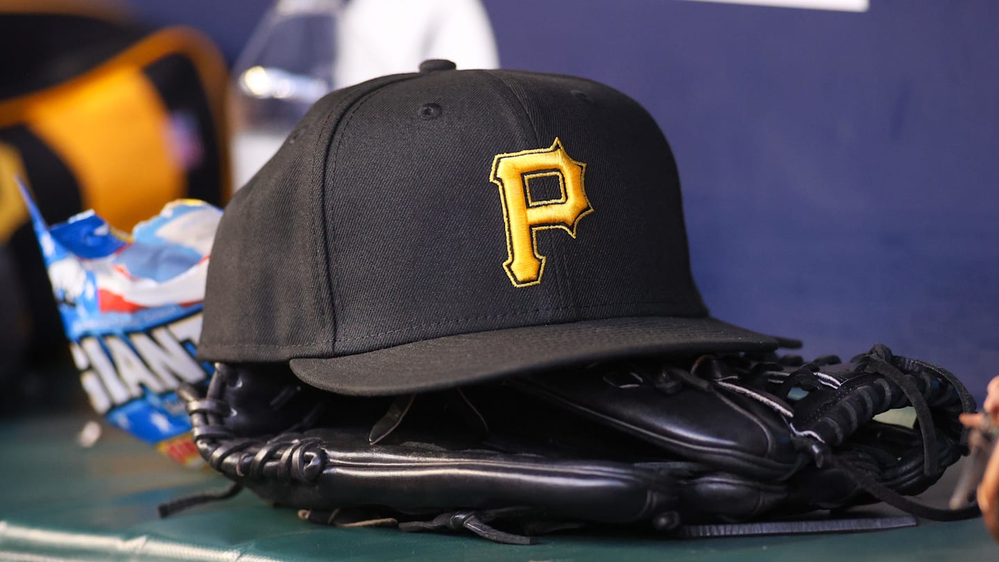 This Pittsburgh Pirates Pitcher Would Look Great in Green and Gold