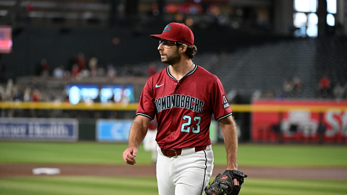 Texas Rangers v Arizona Diamondbacks