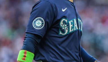 Mariners Projected $45M All-Star Slammed As Overpriced Free Agent