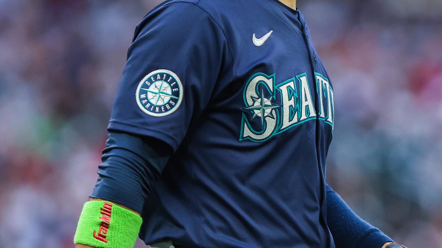 Mariners Projected $45M All-Star Slammed As Overpriced Free Agent