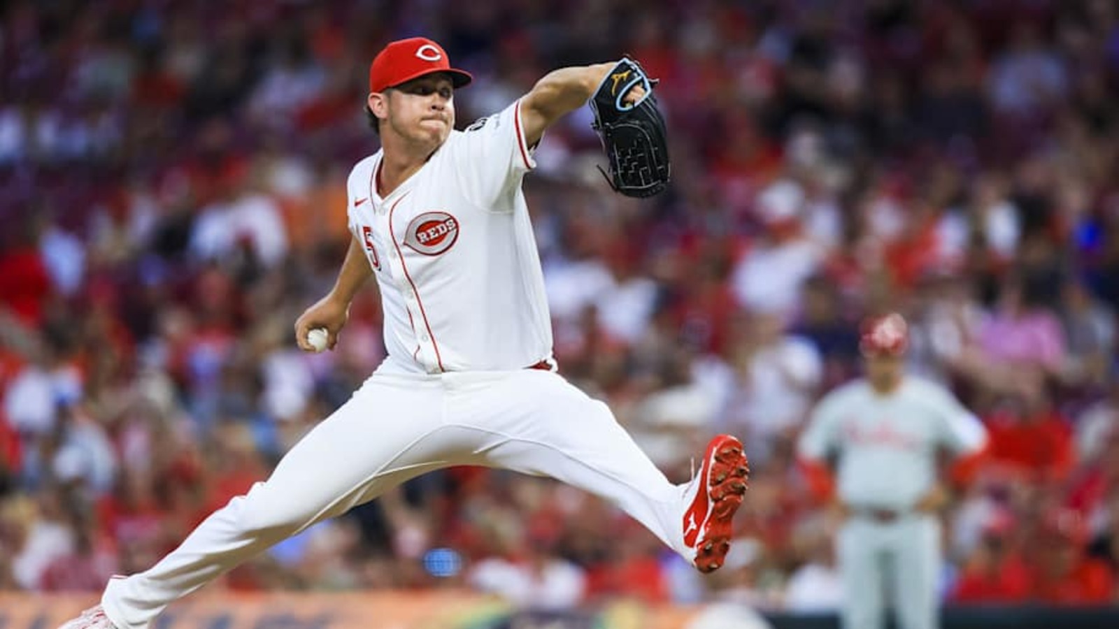 Closer Emilio Pagan Hints at Big Moves After Re-Signing With Reds