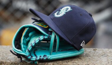 Cardinals Hurler Has Fan In Mariners After Career Year