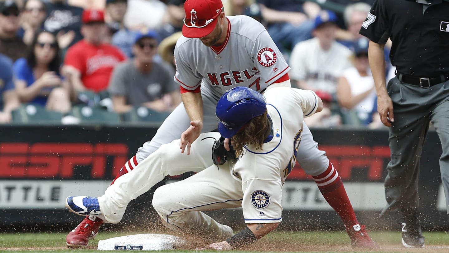 Angels Lose Outfielder in Free Agency to National League Team: Report