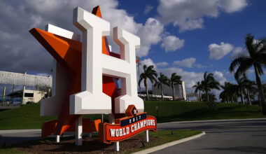 MLB Insider Names Houston Astros Perfect Landing Spot for Twins Ace