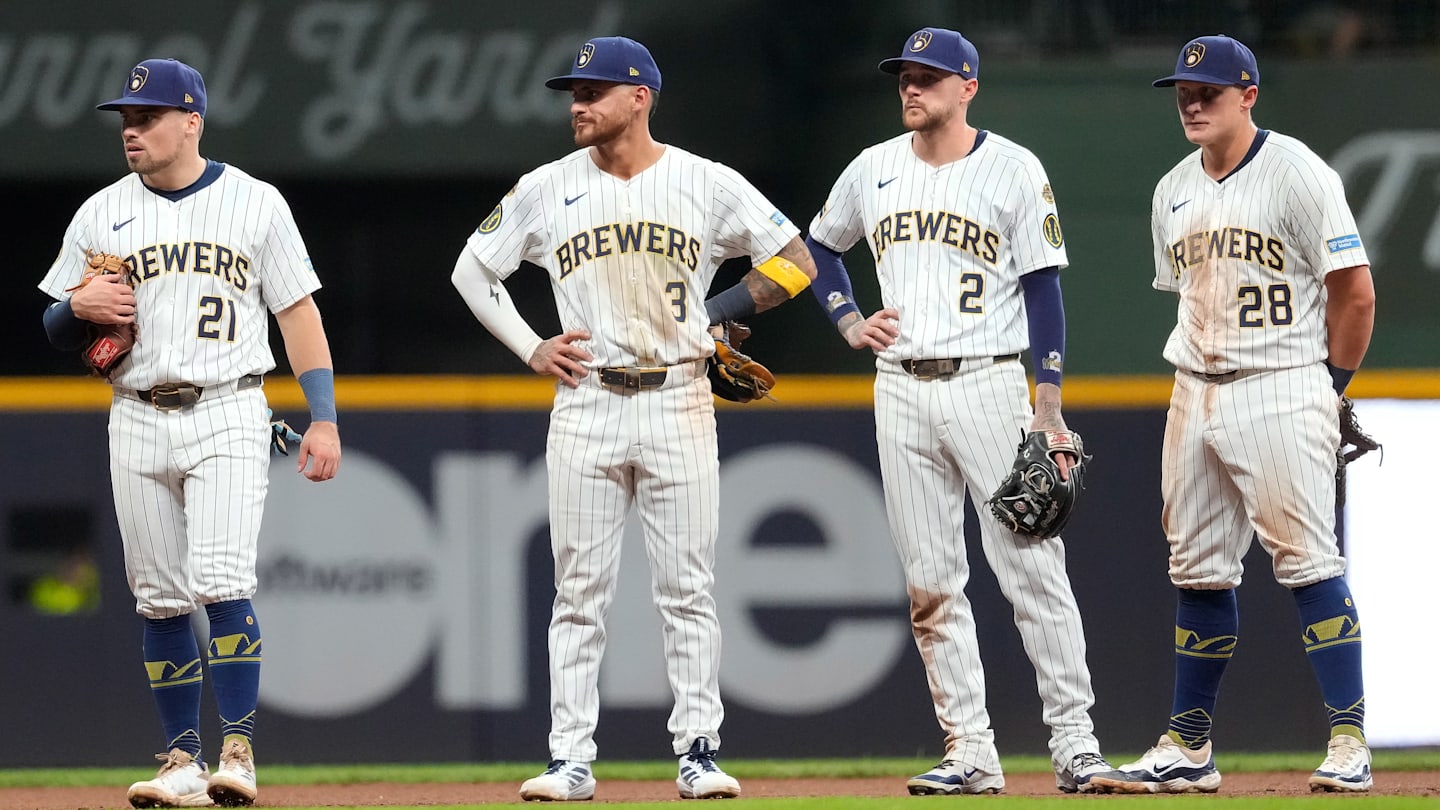 Cincinnati Reds v Milwaukee Brewers