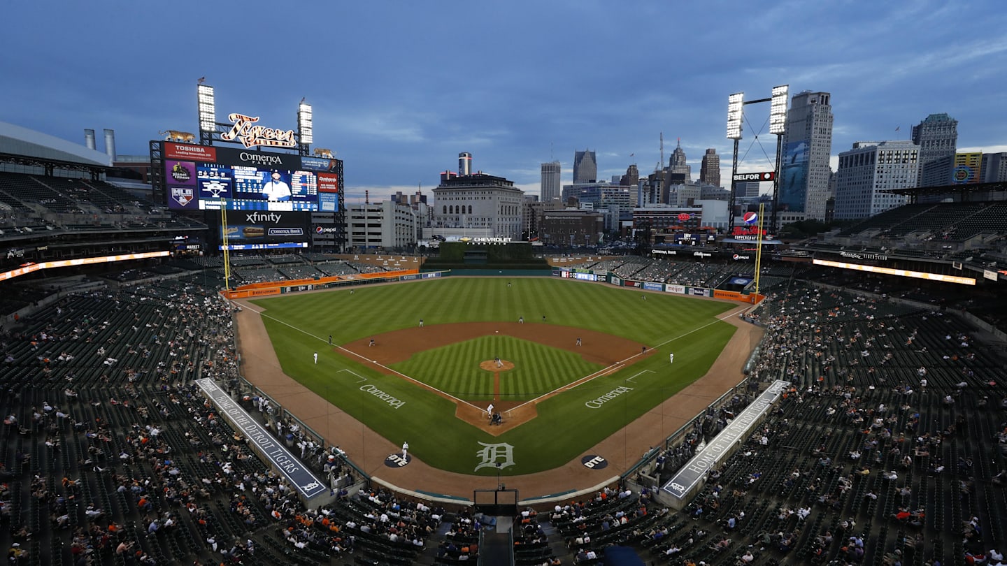 Tigers Connected to Veteran Closer Who Holds Active Record for Most Career Saves