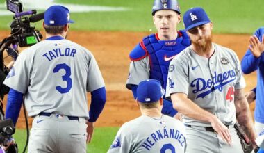 Giants Interested in Dodgers Free Agent: Report