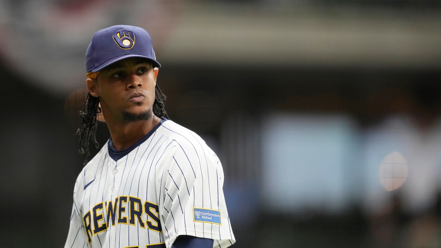 Cincinnati Reds v Milwaukee Brewers