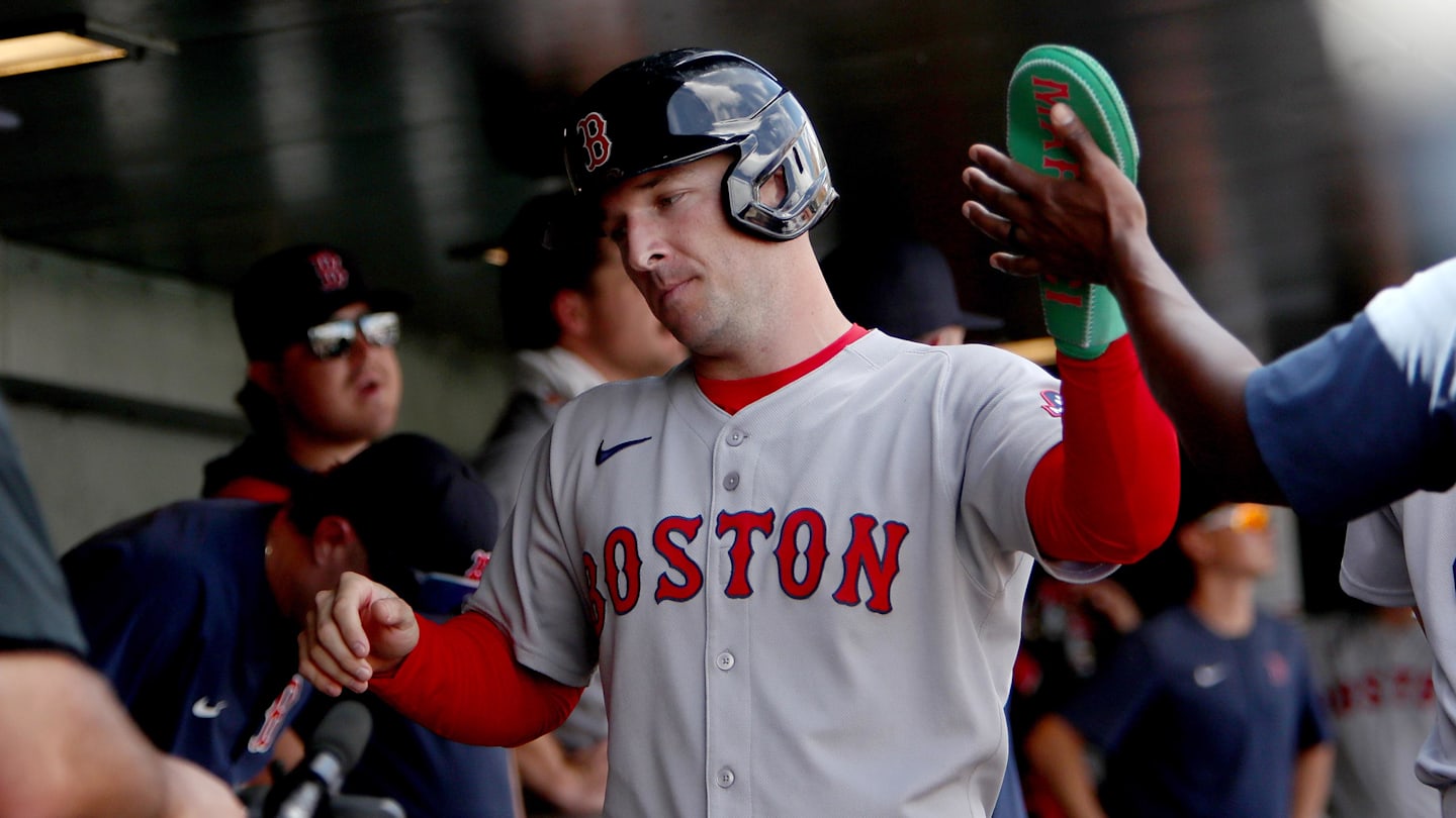 Alex Bregman Removes Red Sox Instagram Photo Triggering Boston Fanbase
