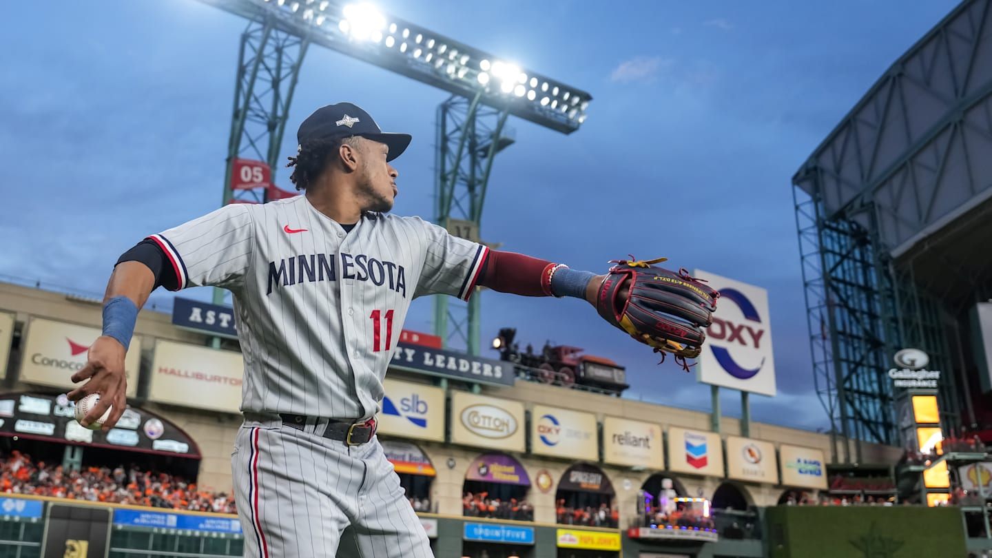 Division Series - Minnesota Twins v Houston Astros - Game Two