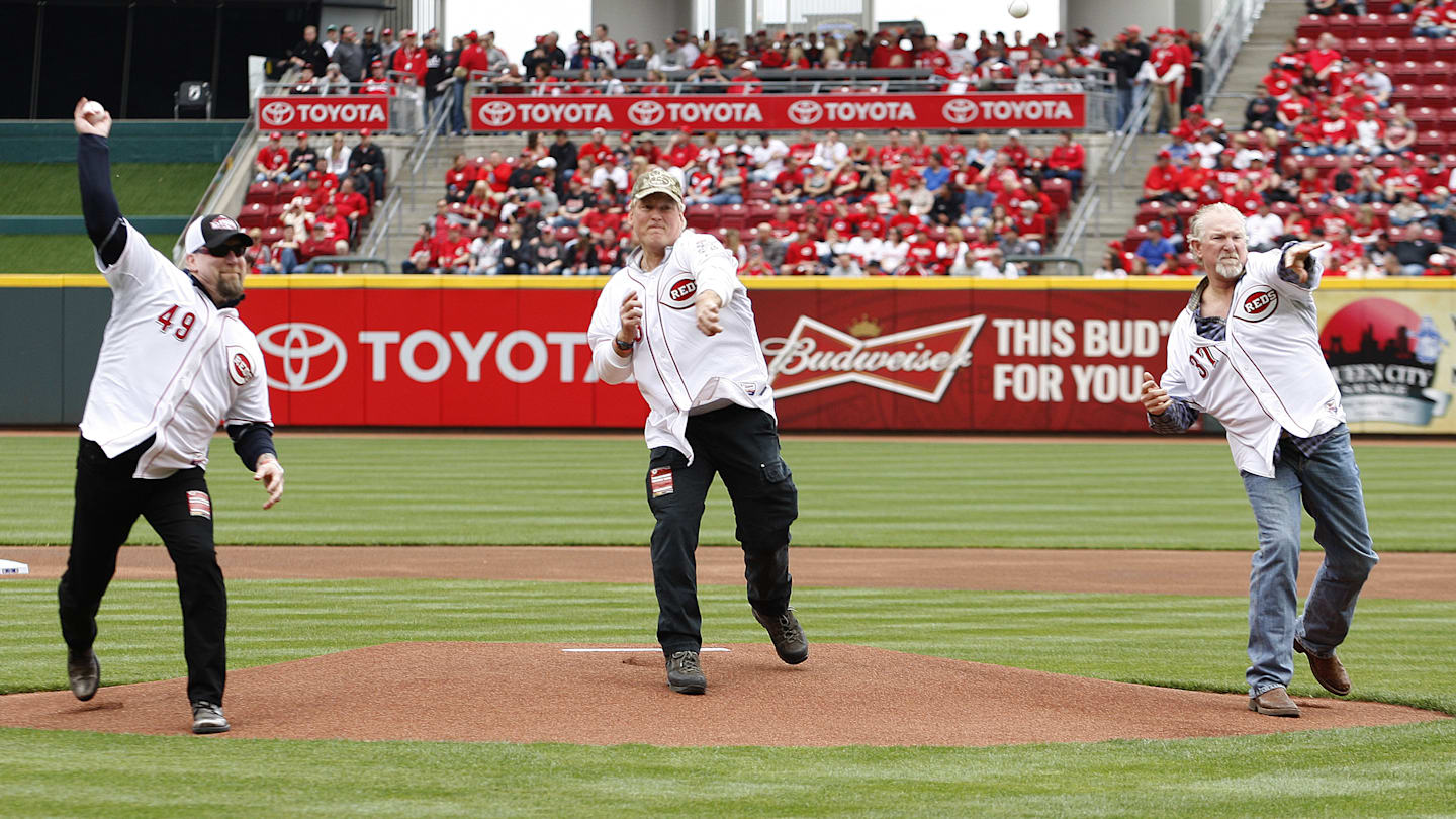 Pittsburgh Pirates v. Cincinnati Reds