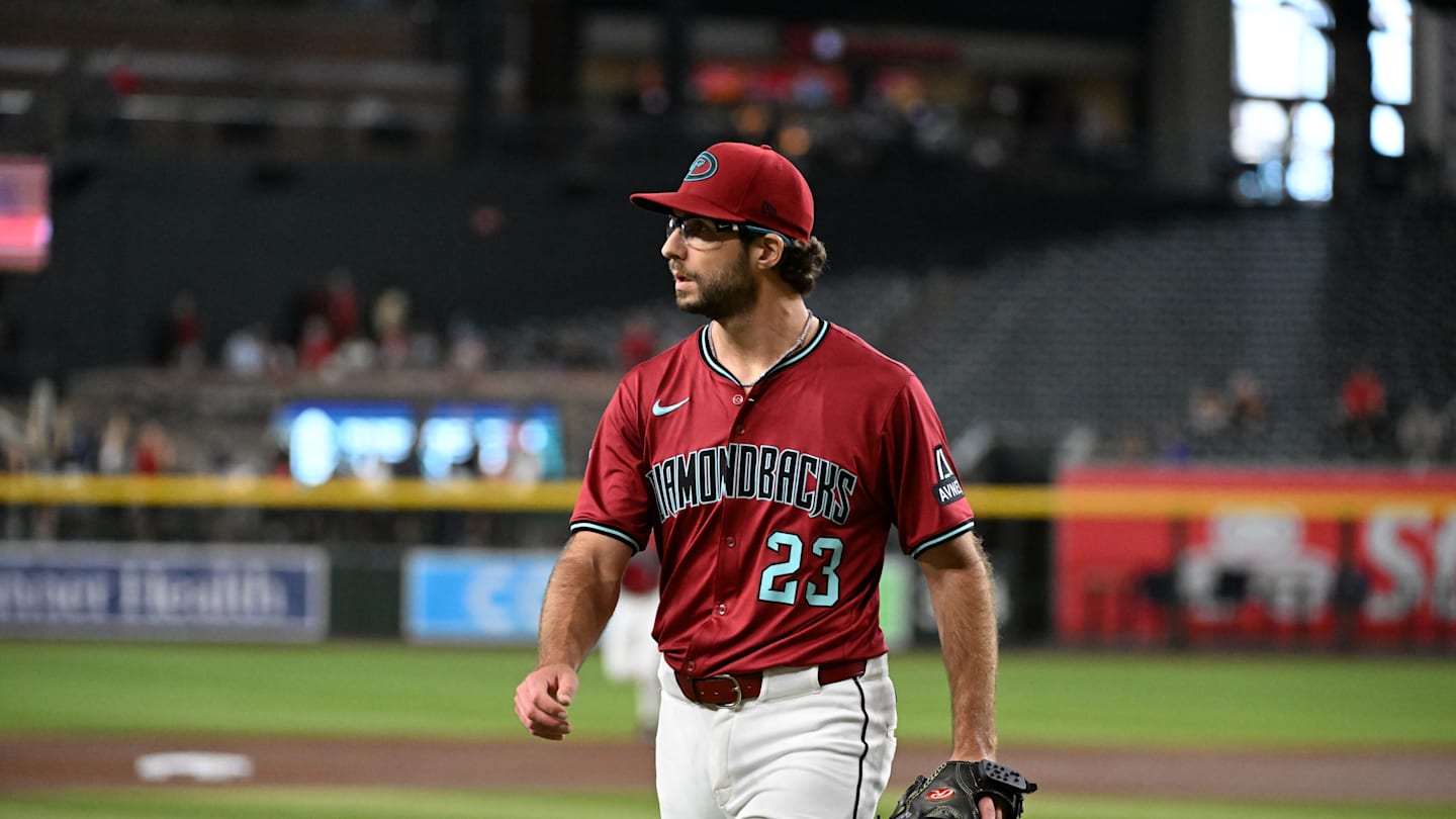 Texas Rangers v Arizona Diamondbacks