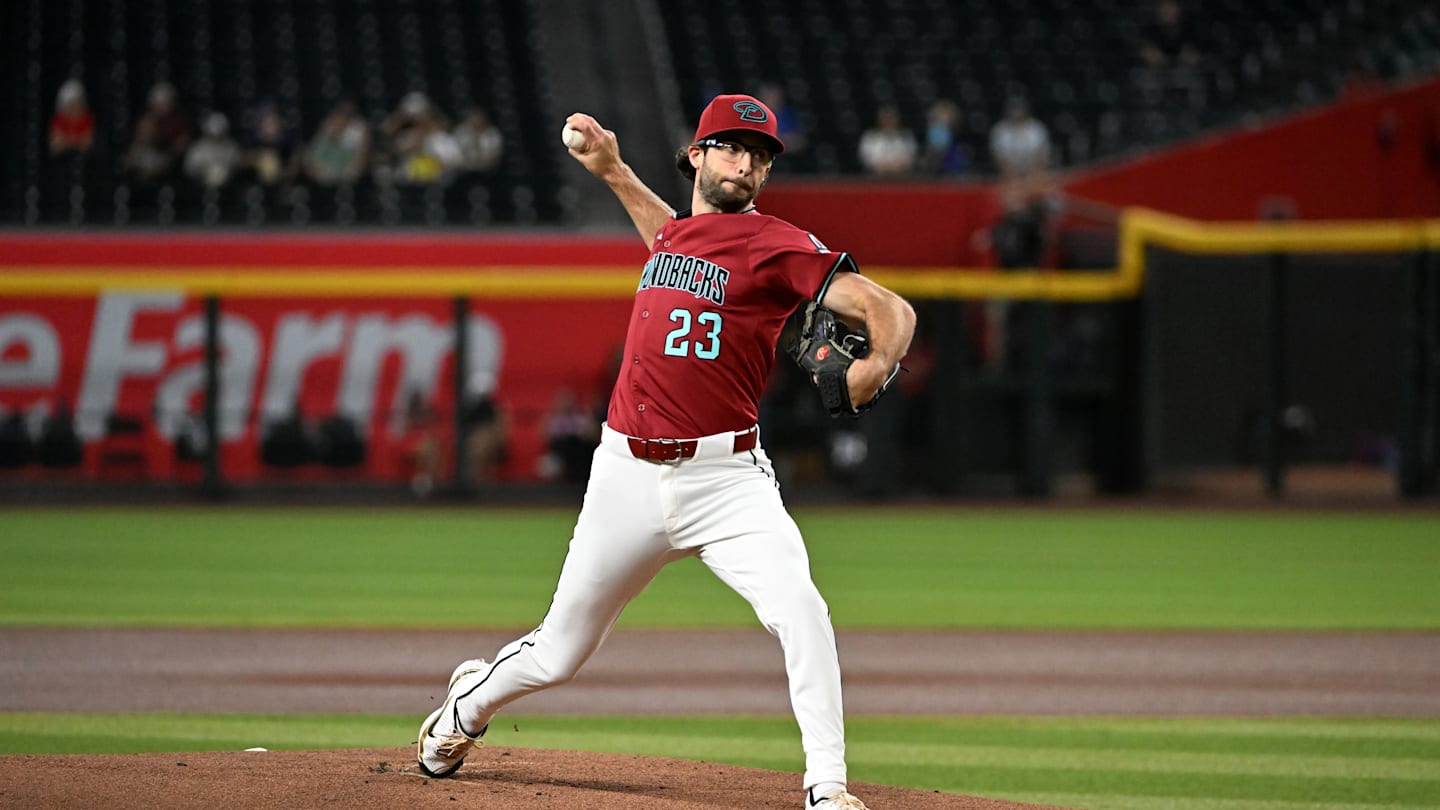 Texas Rangers v Arizona Diamondbacks