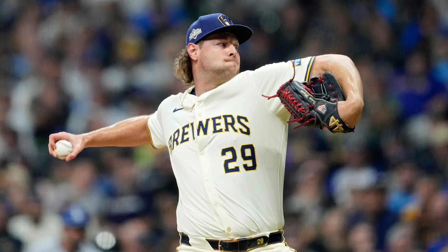 National League Championship Series - Los Angeles Dodgers v Milwaukee Brewers - Game One