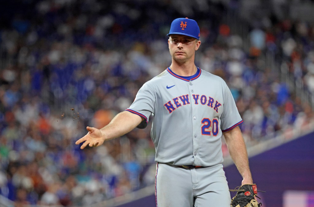 Pete Alonso of the New York Mets tosses dirt during the fifth inning.