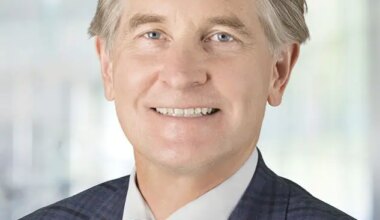 MAJOR LEAGUE BASEBALL: Hicks named Twins’ minority stakeholder