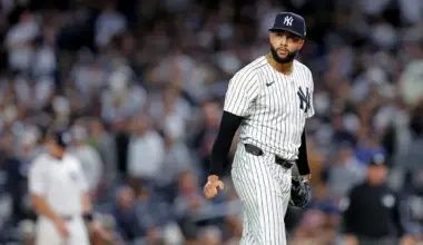 Another high-leverage reliever off the board as New York Mets sign Devin Williams to three-year dea