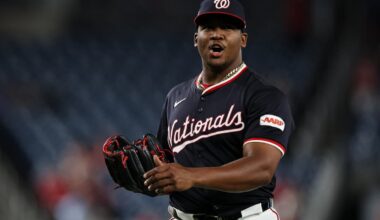 Seattle Mariners acquire reliever Jose Ferrer