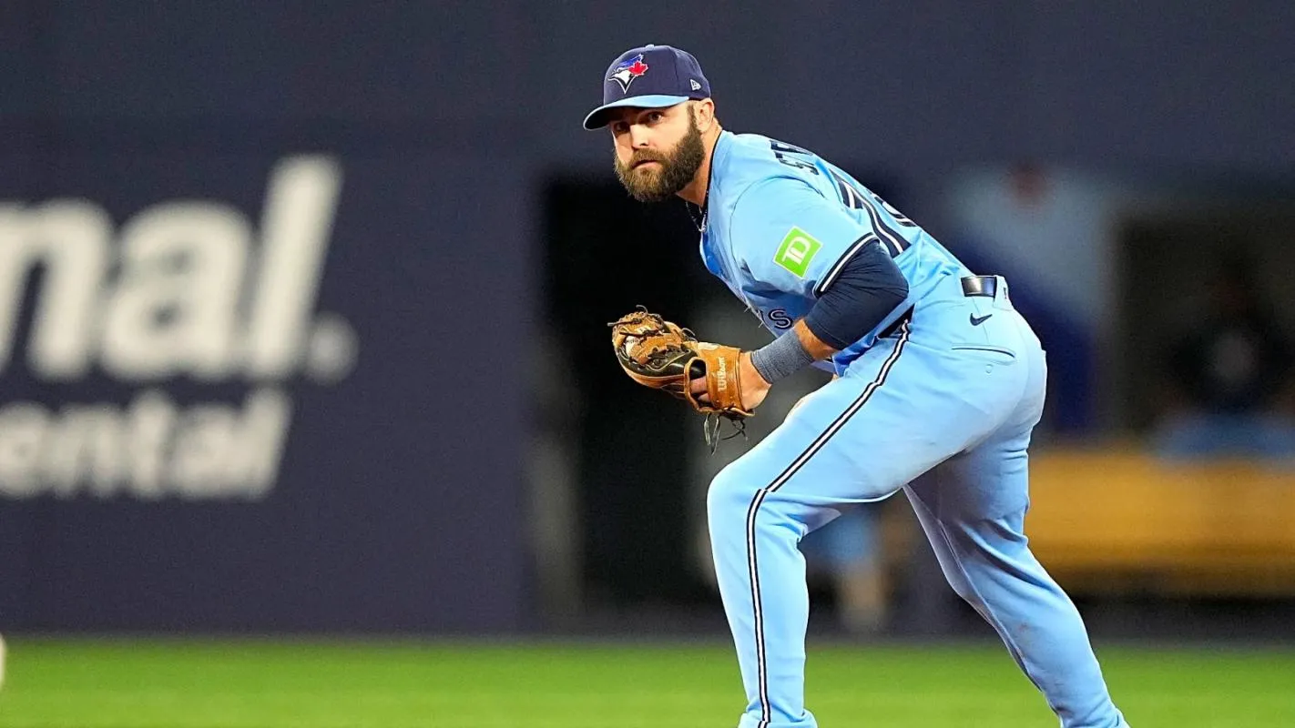 Sacramento Athletics sign former Toronto Blue Jays infielder