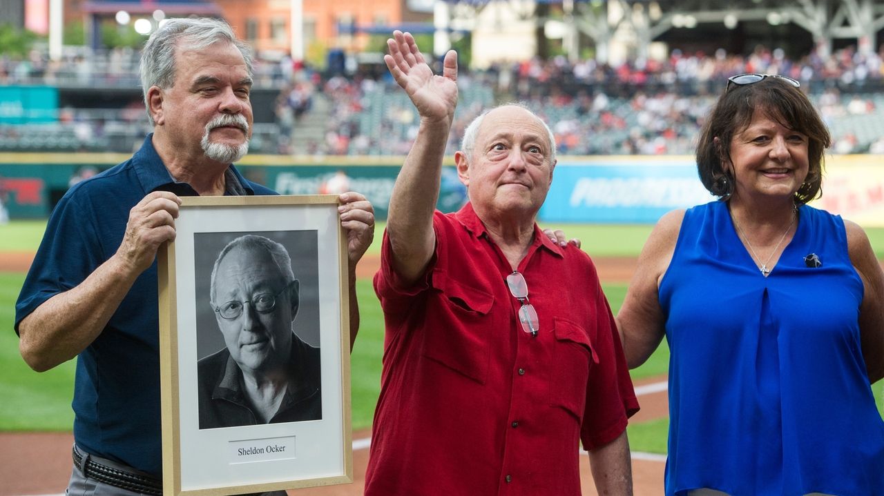 Paul Hoynes, Cleveland baseball writer since 1983, wins BBWAA Career Excellence Award