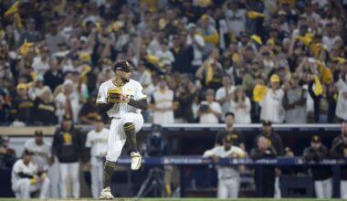 Braves Sign Robert Suarez to Three-Year Deal