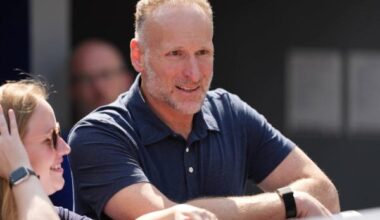 Mark Shapiro inks 5-year deal to stay as Jays’ president, CEO