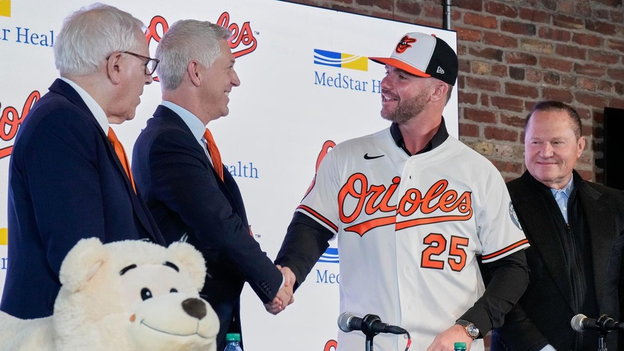 With the Mets, money may talk but dysfunction screams