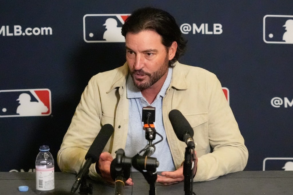 SF Giants have roster holes; Dodgers, Phillies make splashes